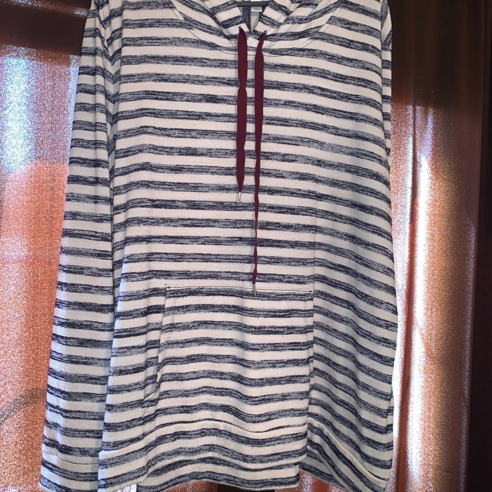Market&Spruce Perine Pocket Hooded Knit Top